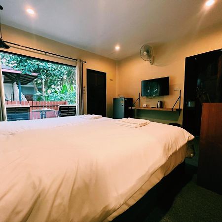 Vivi Hotel Resort Phuket Eksteriør bilde