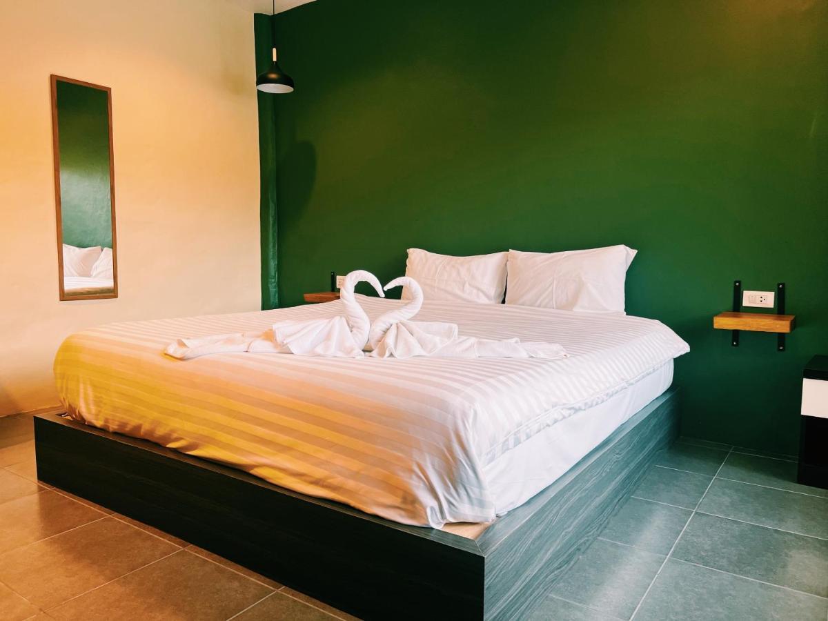 Vivi Hotel Resort Phuket Eksteriør bilde