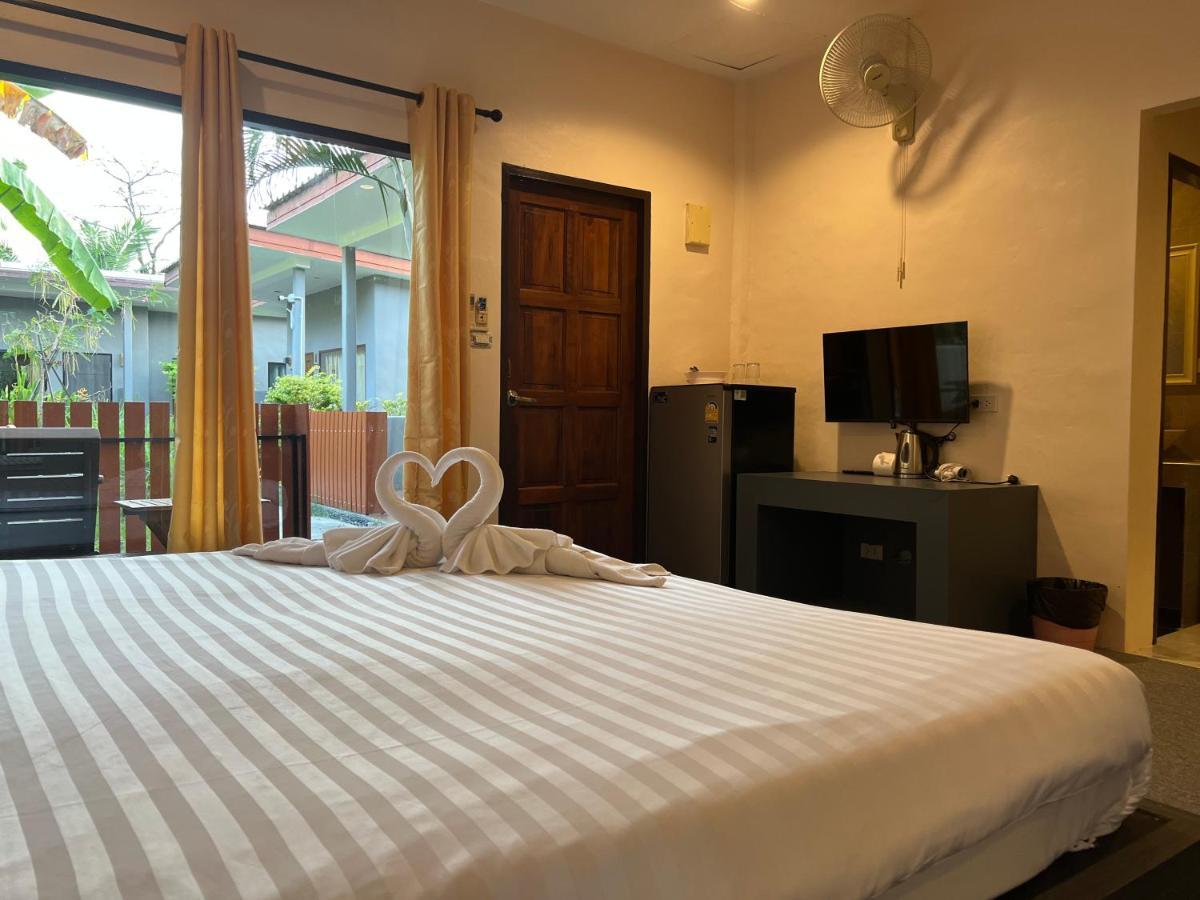 Vivi Hotel Resort Phuket Eksteriør bilde