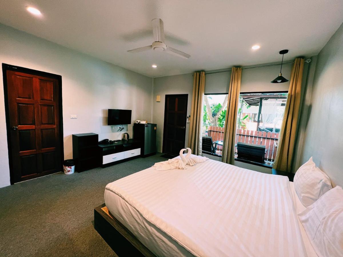 Vivi Hotel Resort Phuket Eksteriør bilde