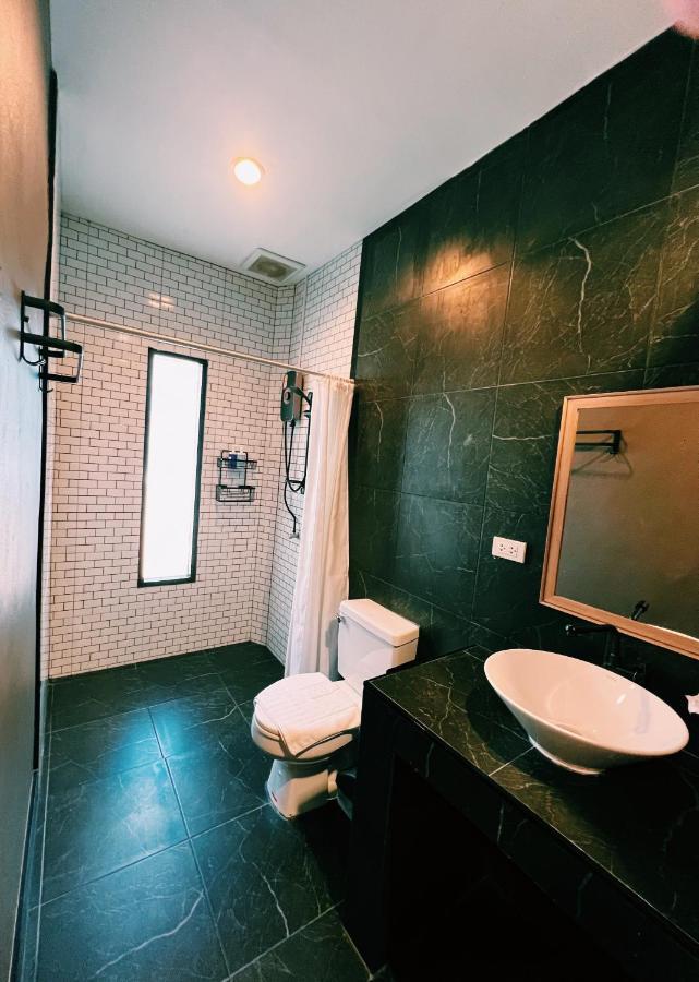 Vivi Hotel Resort Phuket Eksteriør bilde